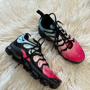Nike Women's Shoes Nike Air Vapormax Plus pink black‎ ladies 8